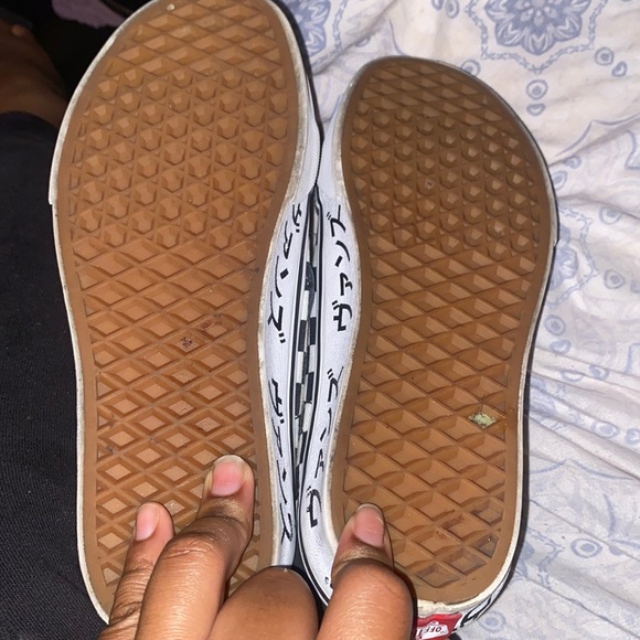 Shoes - Picture 4 of 7